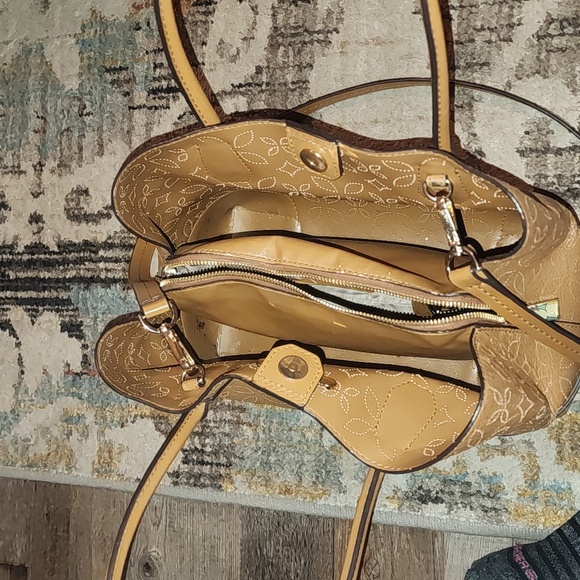 Michael Kors Purse with wallet - Picture 6 of 15